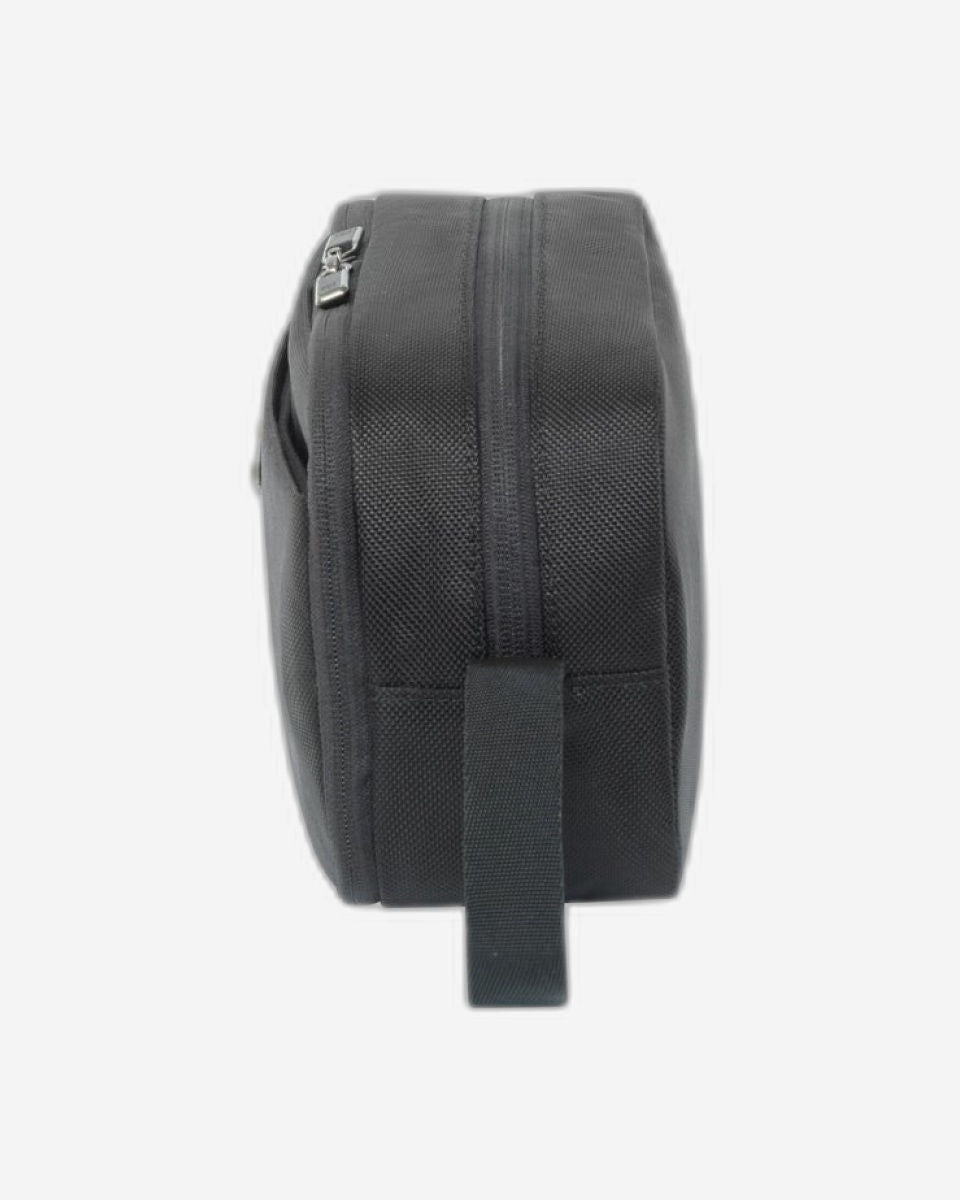 مجموعة أدوات الزينة Victorinox Werks Traveler 6.0 باللون الأسود - 605590