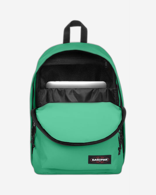 حقيبة الظهر Gem Green من Eastpak طراز Out Of Office