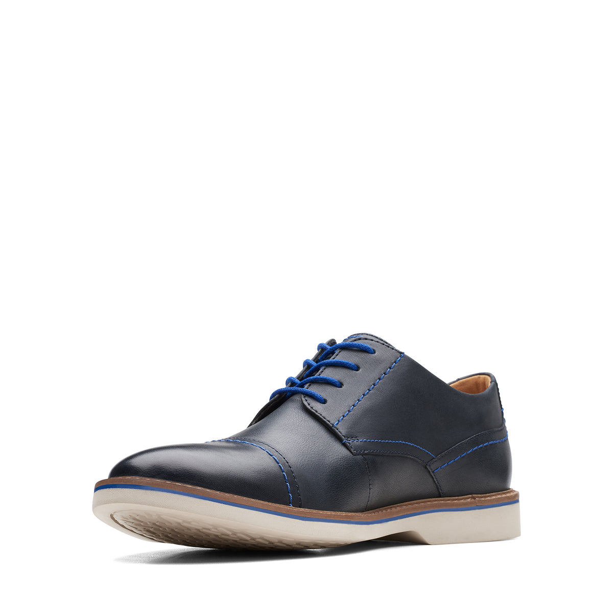 Clarks Atticus Lt Cap (مقاس عادي)