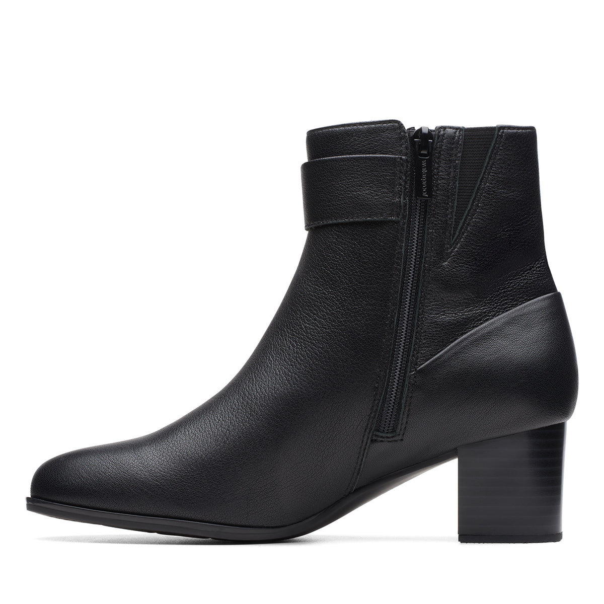 Clarks Loken Zip مقاوم للماء (مقاس عادي)
