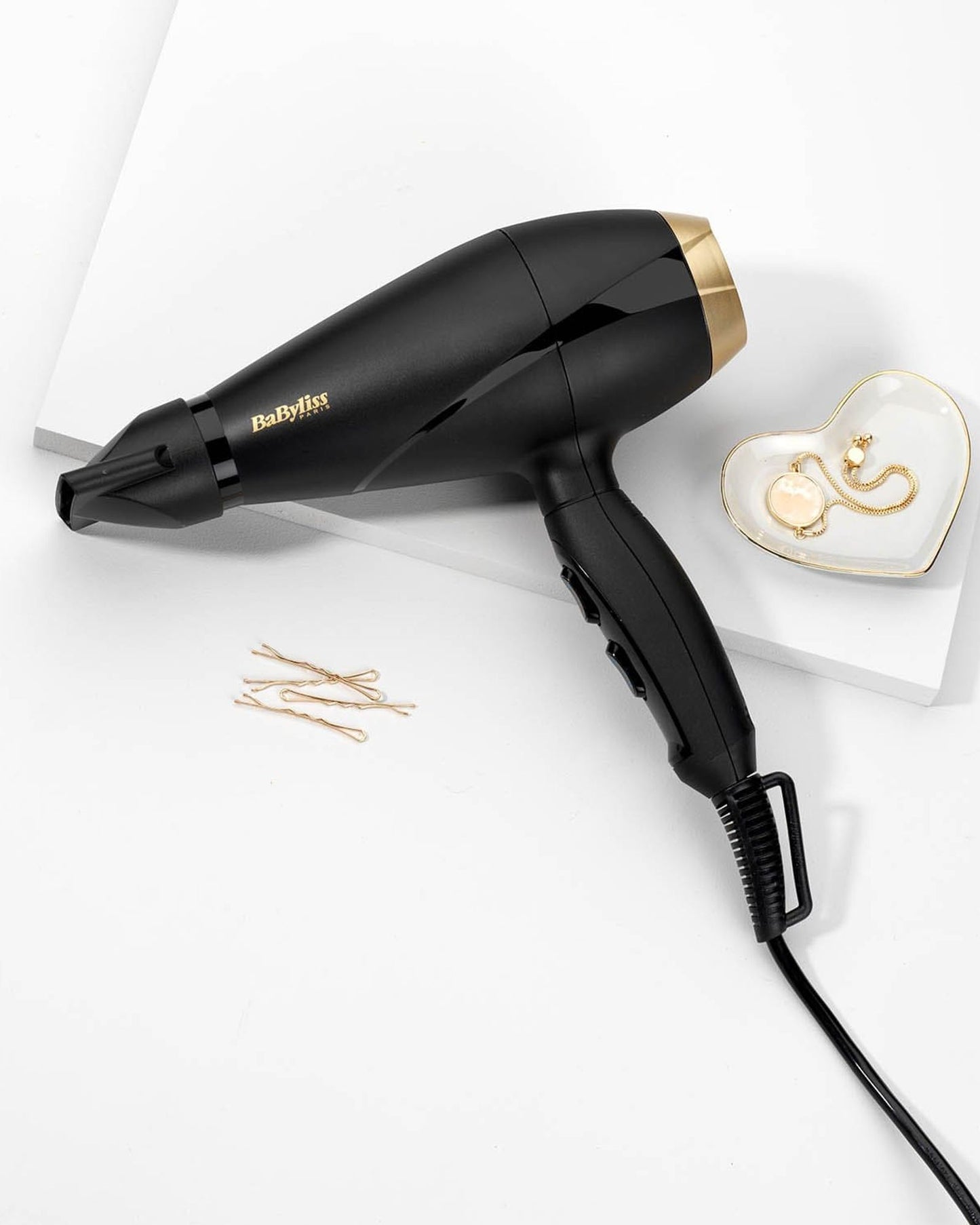 مجفف شعر BABYLISS AC بقوة 2000 واط وفوهة 6 مم صنع في إيطاليا - 6704SDE