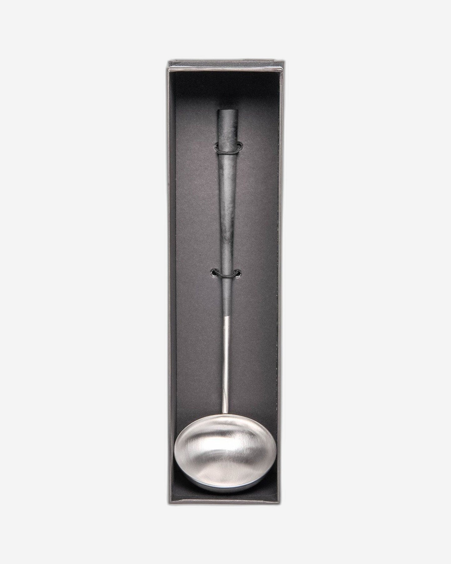 Belo Inox Neo Black مع الفضة المصقولة - مغرفة شوربة - علبة هدايا