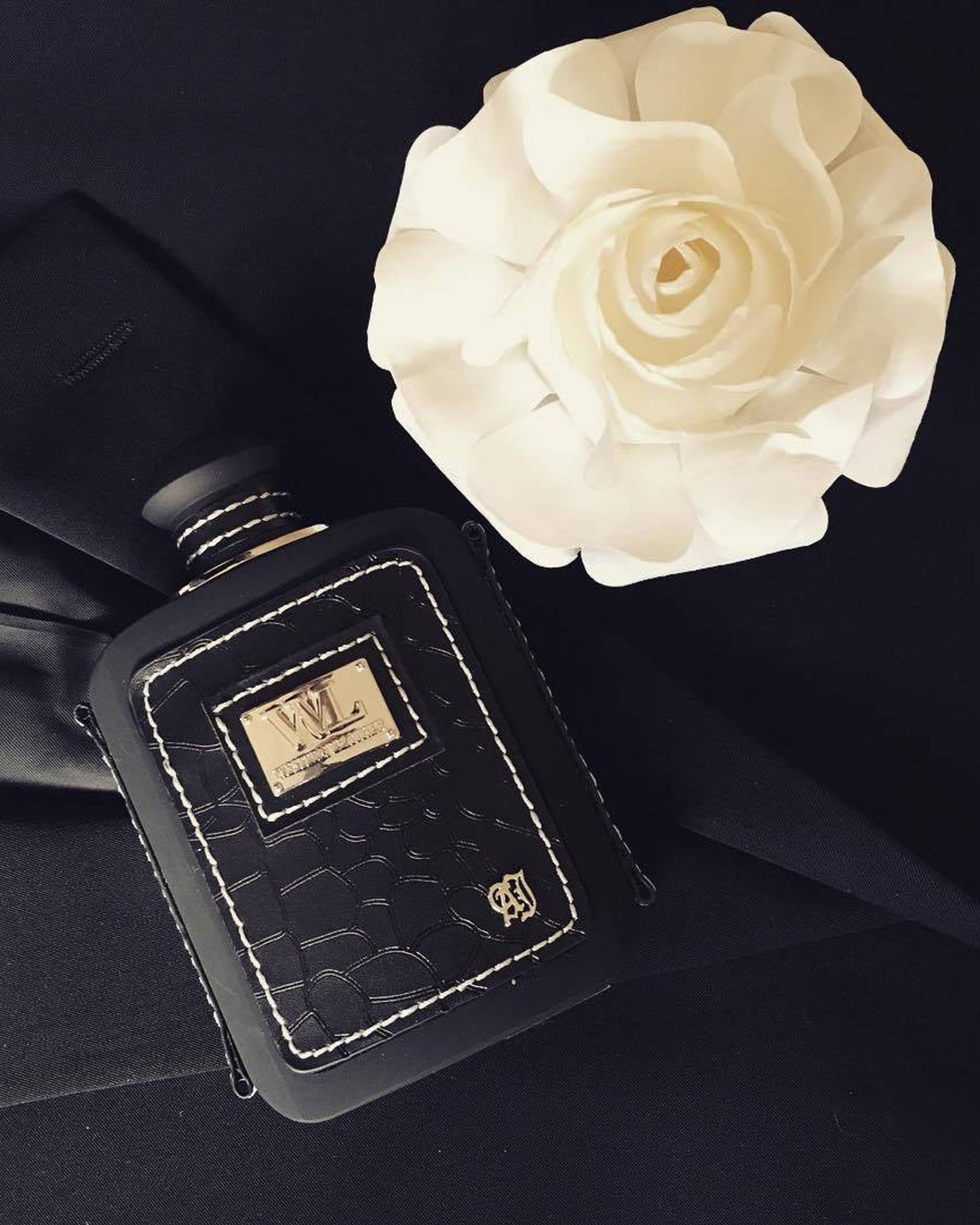 عطر ألكسندر جيه ويسترن ليذر بلاك للرجال، أو دو برفوم، 100 مل، بخاخ طبيعي