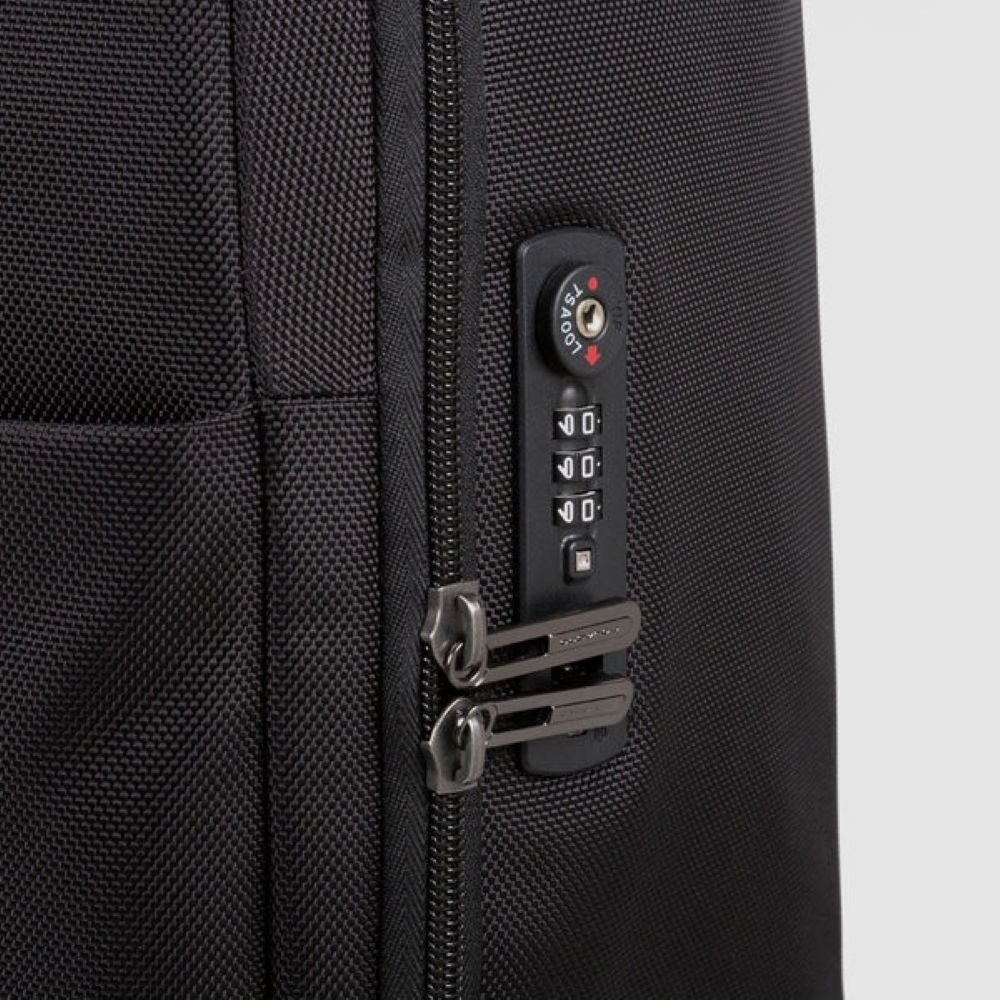 Piquadro Brief حقيبة سفر بعجلات رفيعة للغاية بحجم المقصورة أسود BV4343BR2/N