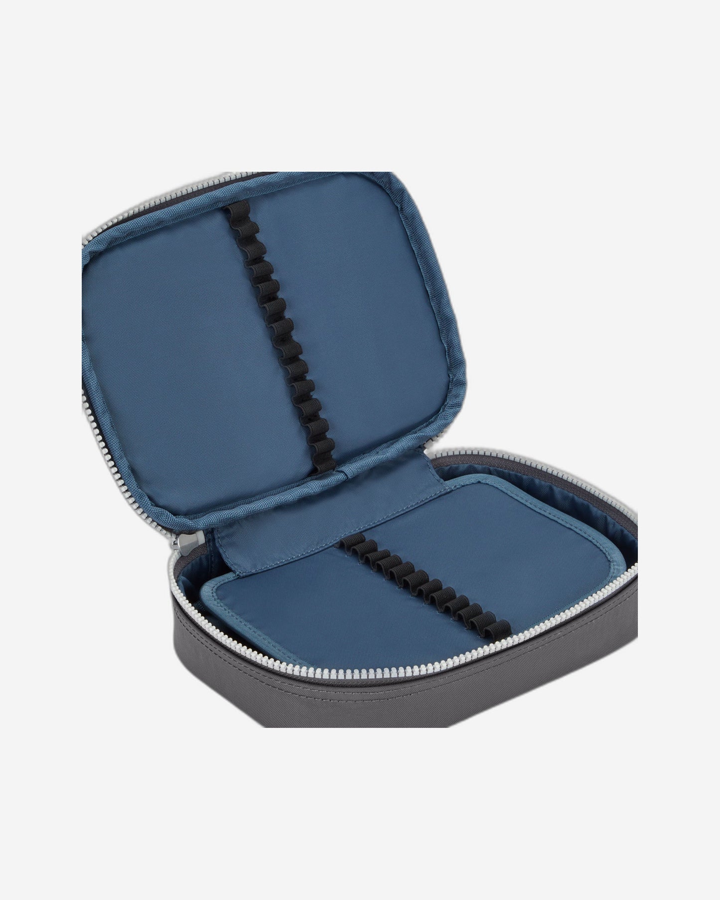 Kipling 100 Pens Back to Grey مقلمة كبيرة 09405-1DX