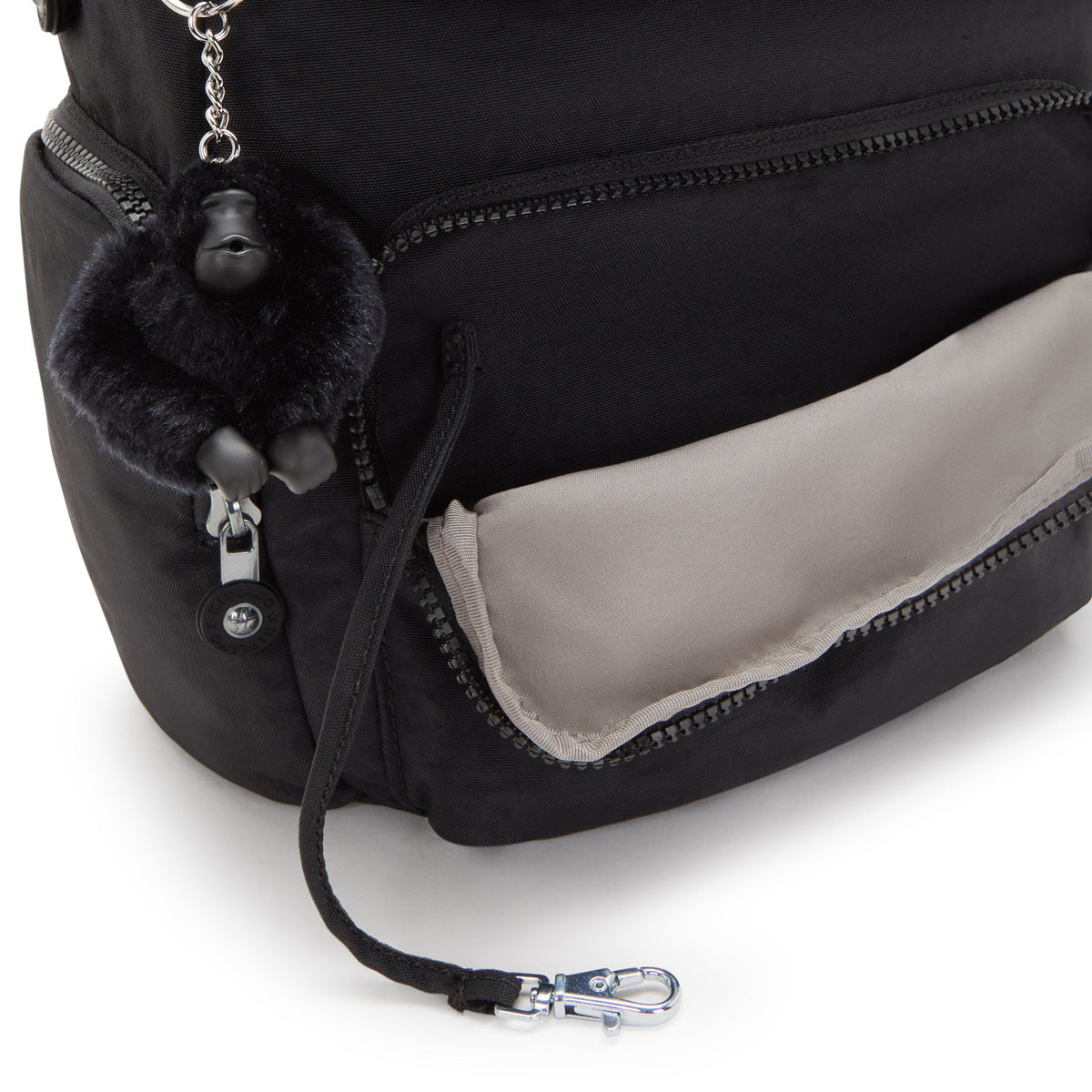 KIPLING City Zip S حقيبة ظهر صغيرة سوداء I3523-P39