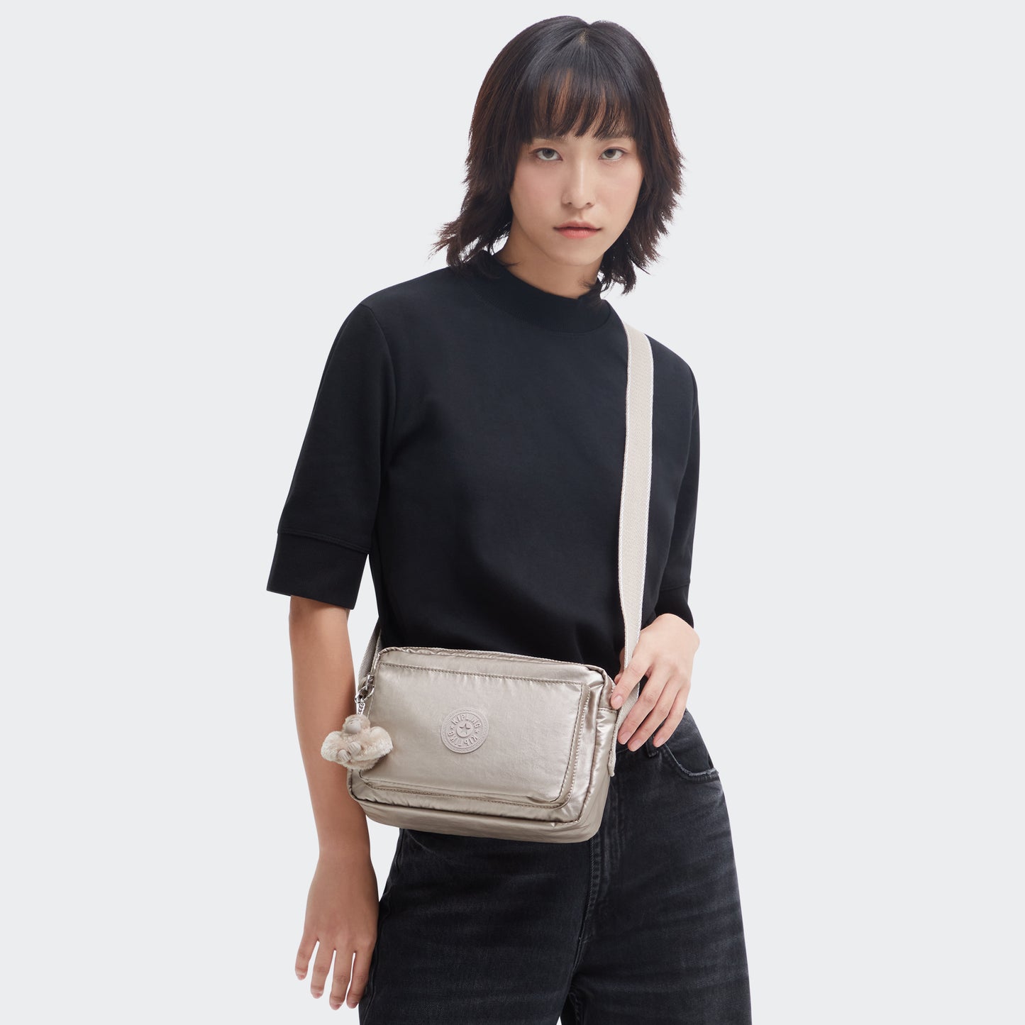حقيبة كروسبودي متوسطة Kipling Abanu M Metallic Glow I6831-48I