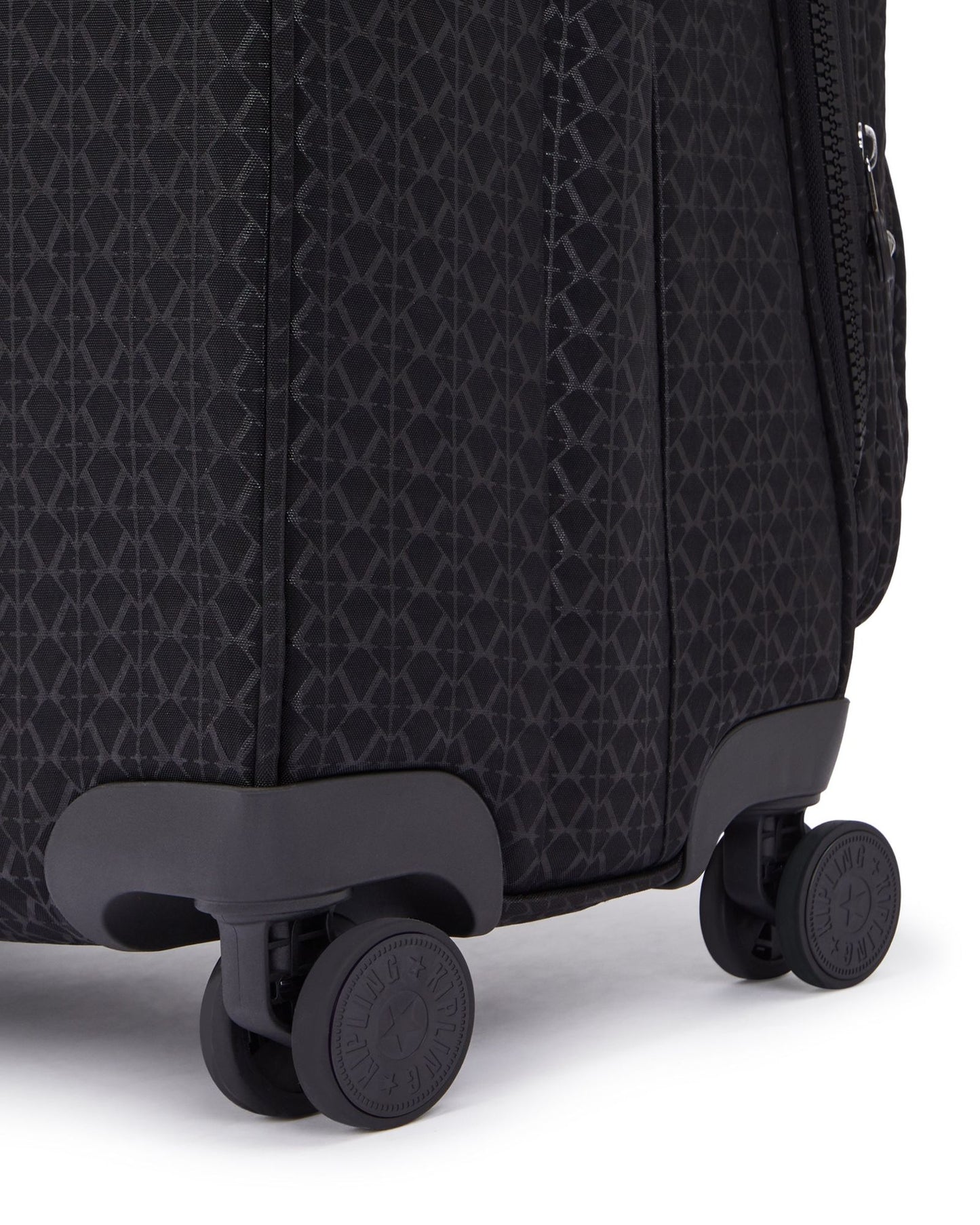 حقيبة Kipling New Youri Spin M Signature Emb متوسطة الحجم قابلة للتمدد C2I7575-K59