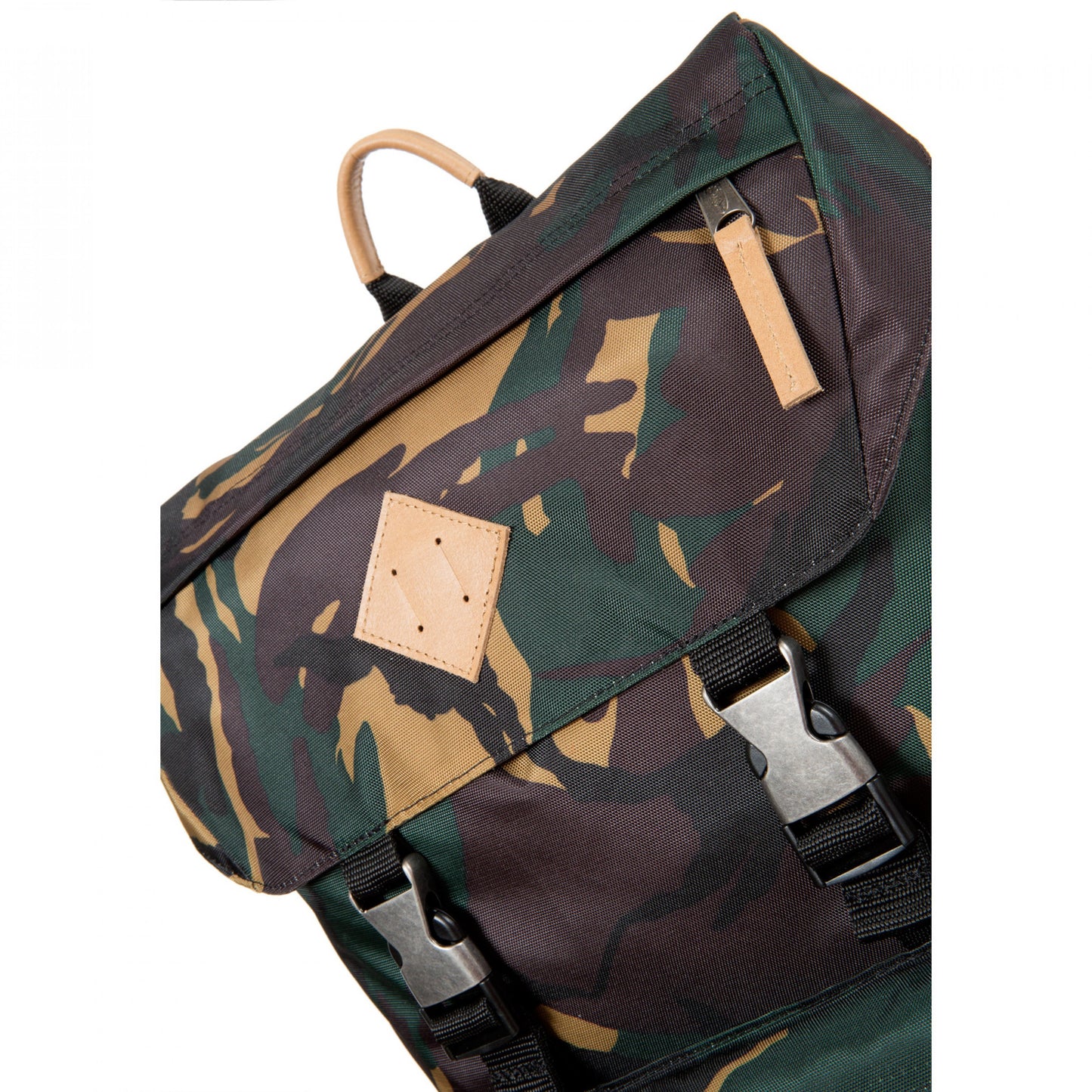 حقيبة ظهر Eastpak-ROWLO كبيرة بإغلاق مزدوج - Into Camo-EK94680L